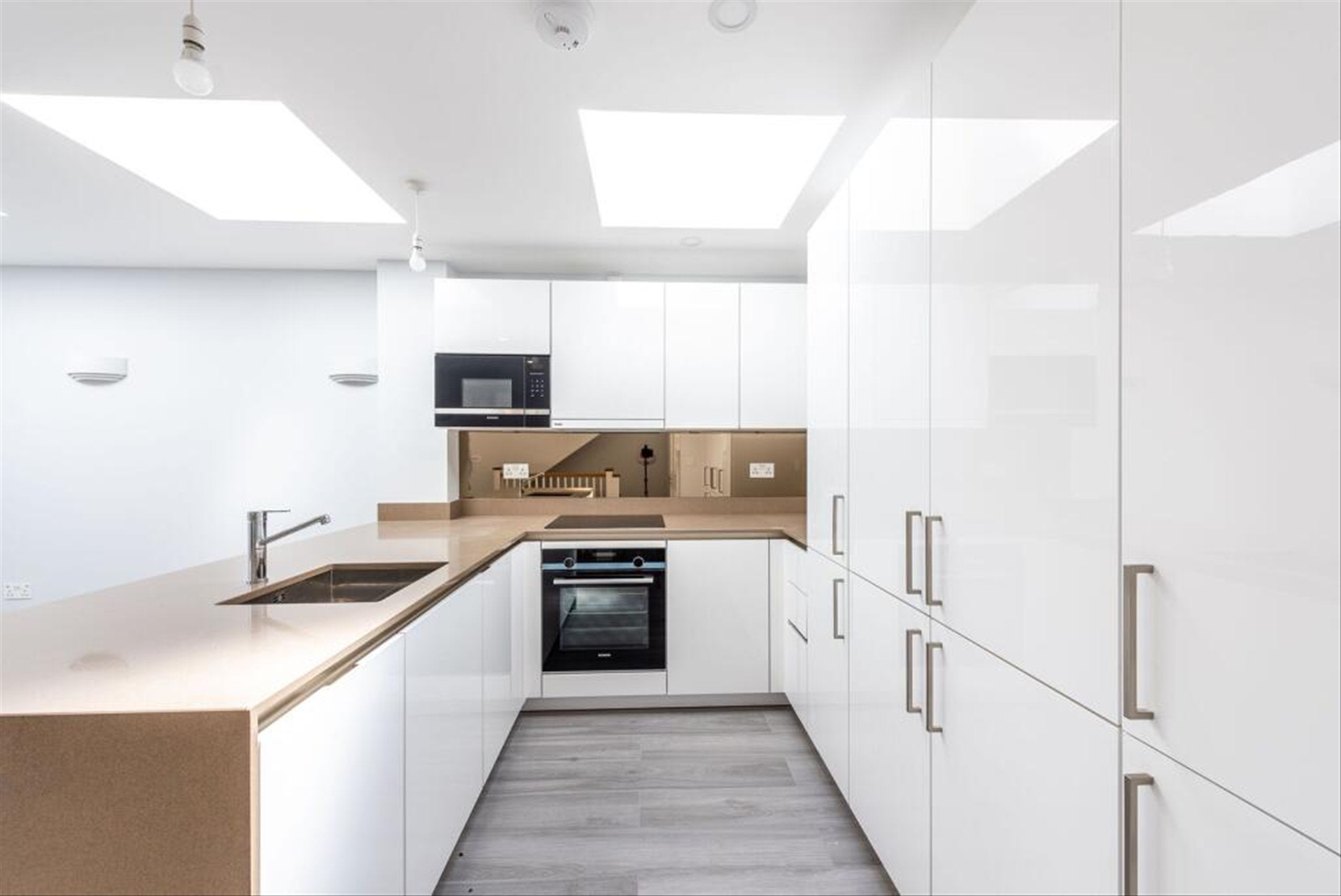 Flat Sefton Street in Greater London