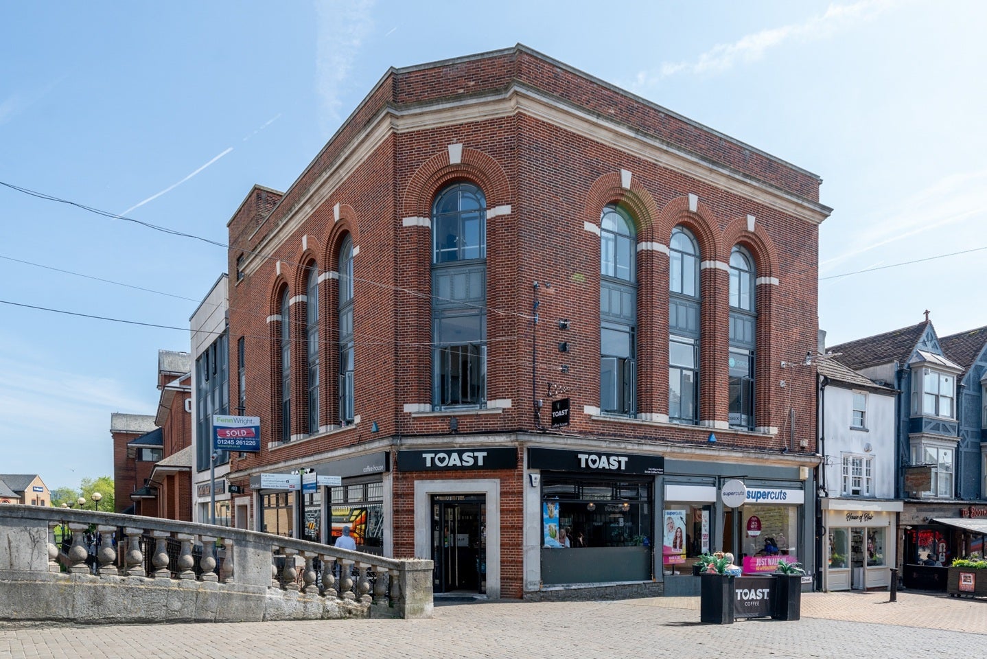 Flat Kings Head Walk in Chelmsford