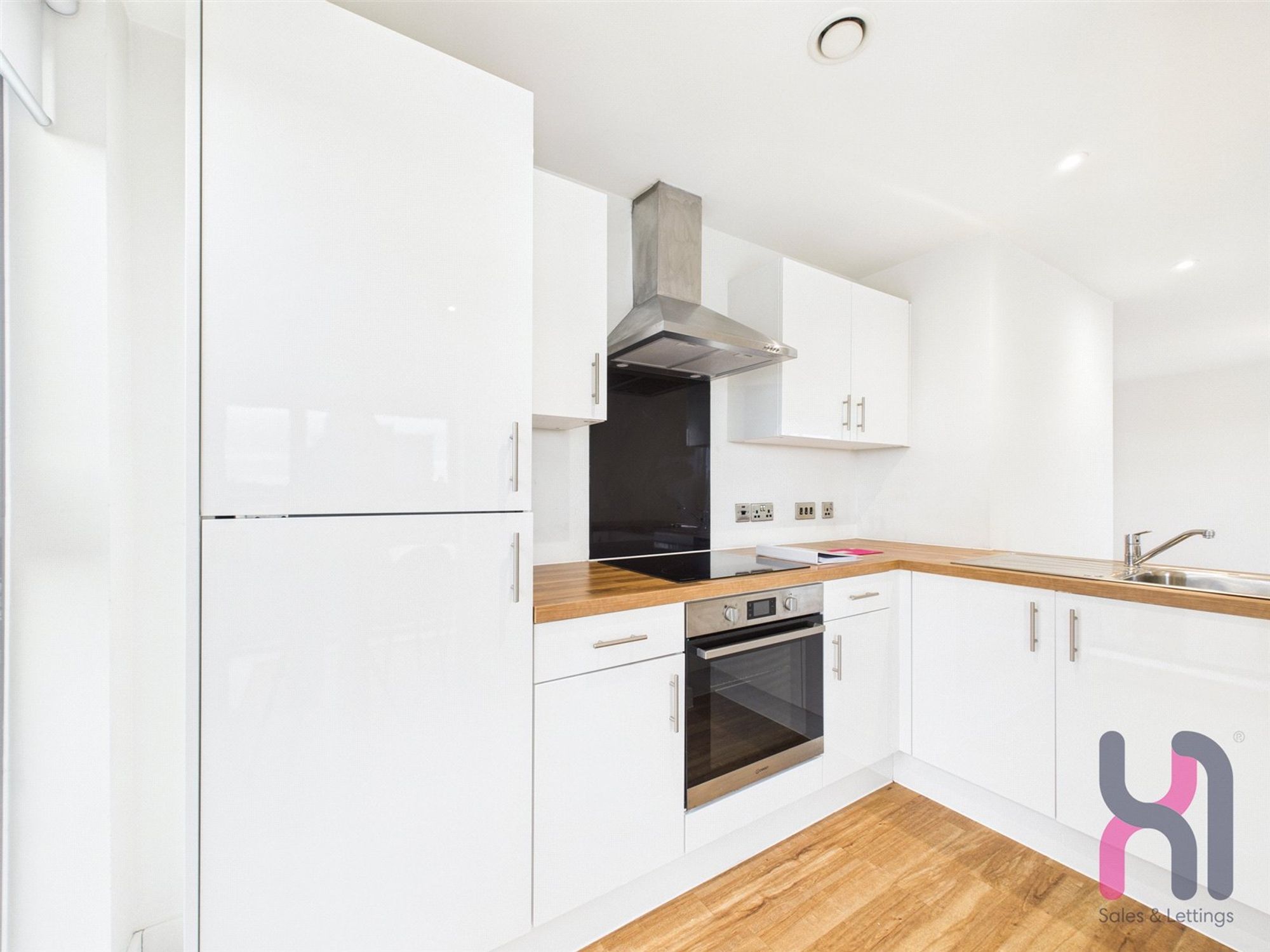 Flat Pomona Strand in Trafford