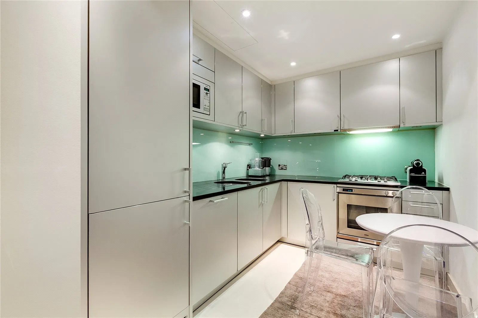 Flat Knightsbridge in City of Westminster