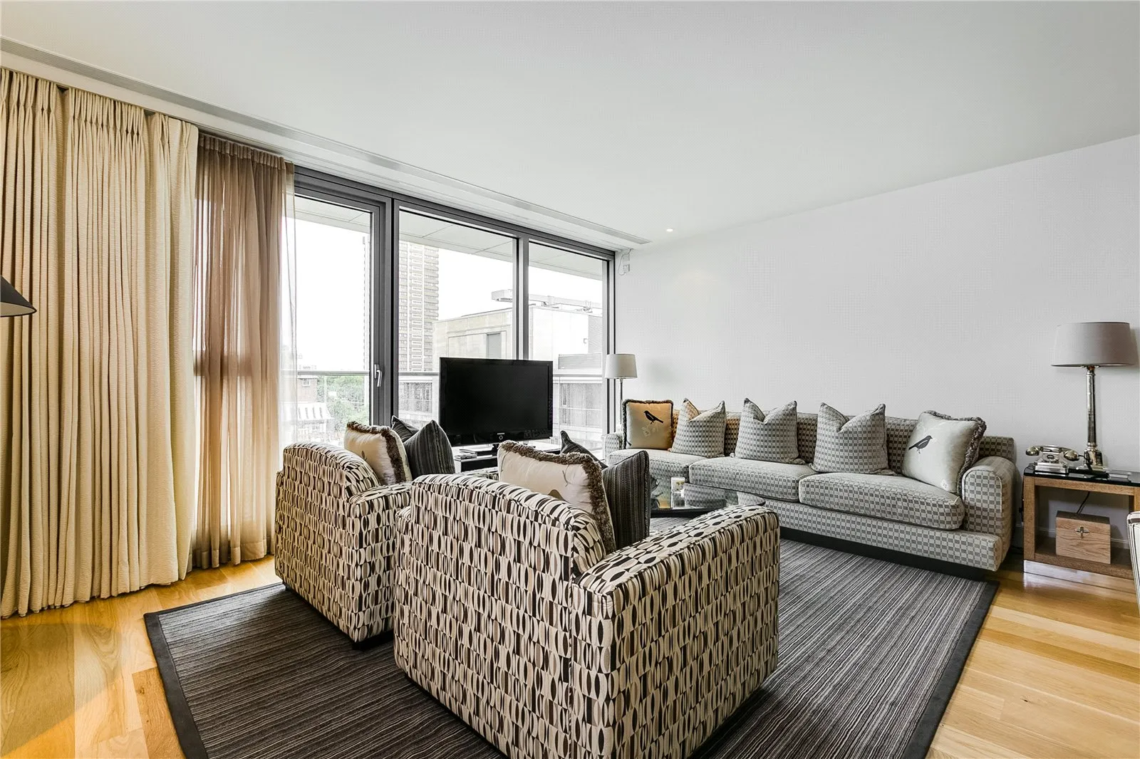 Flat Knightsbridge in City of Westminster