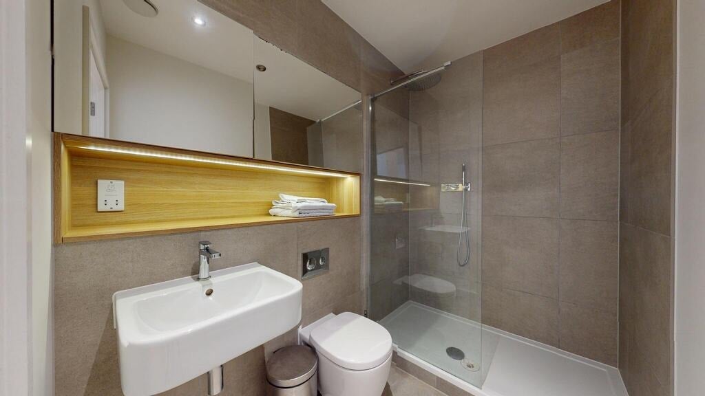 Flat Highgate Hill in Greater London