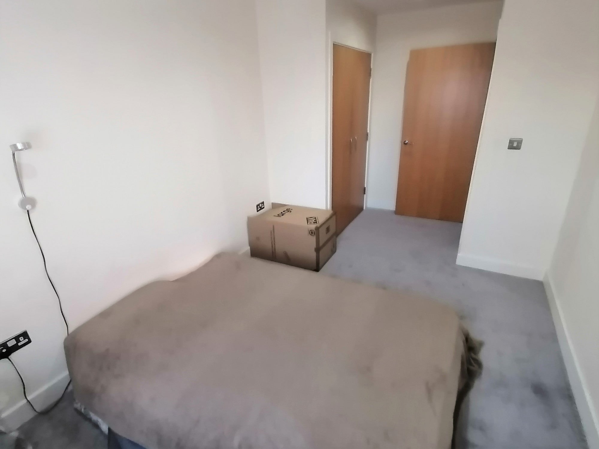 Flat Juniper Court in London