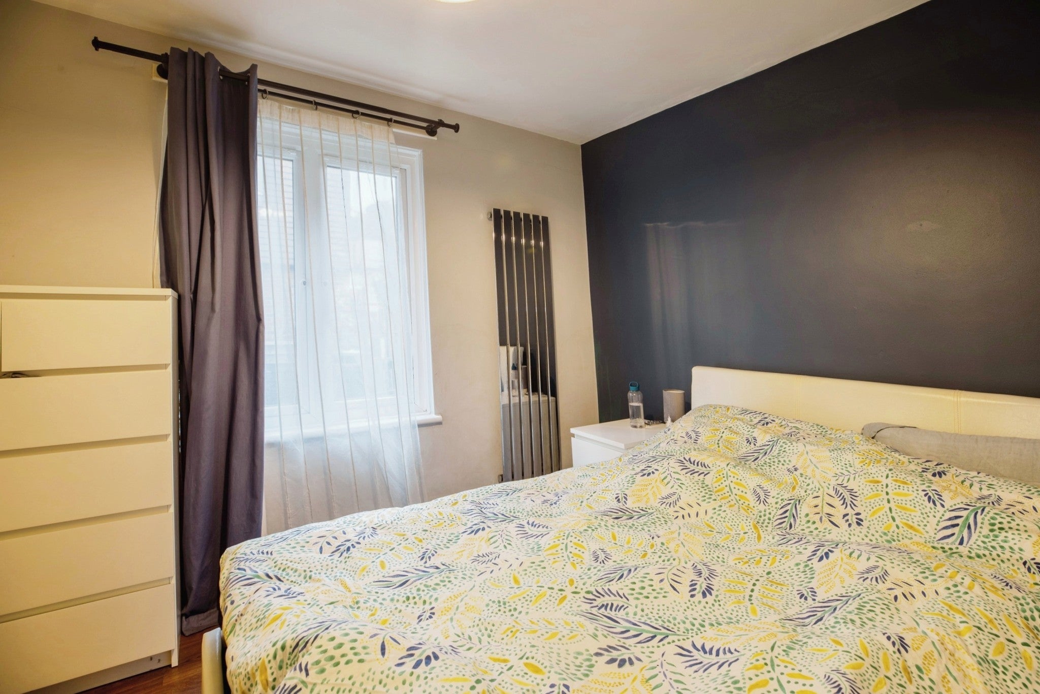 Flat Raymouth Road in Greater London