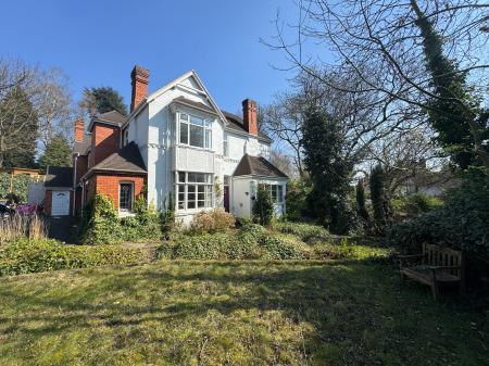 Flat Buchanan Avenue in Bloxwich