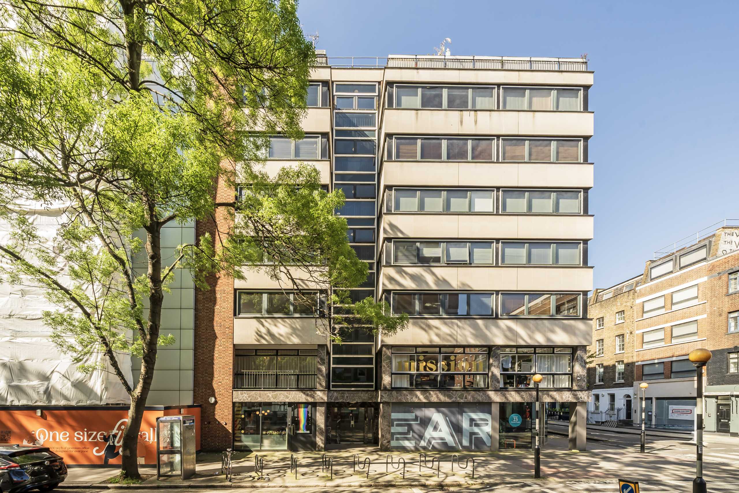 Flat Fitzroy Street in Greater London