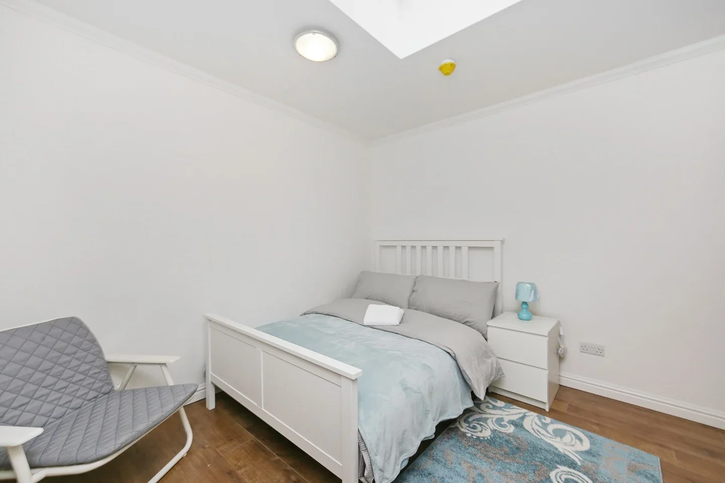 Room Eastern Avenue West in Greater London