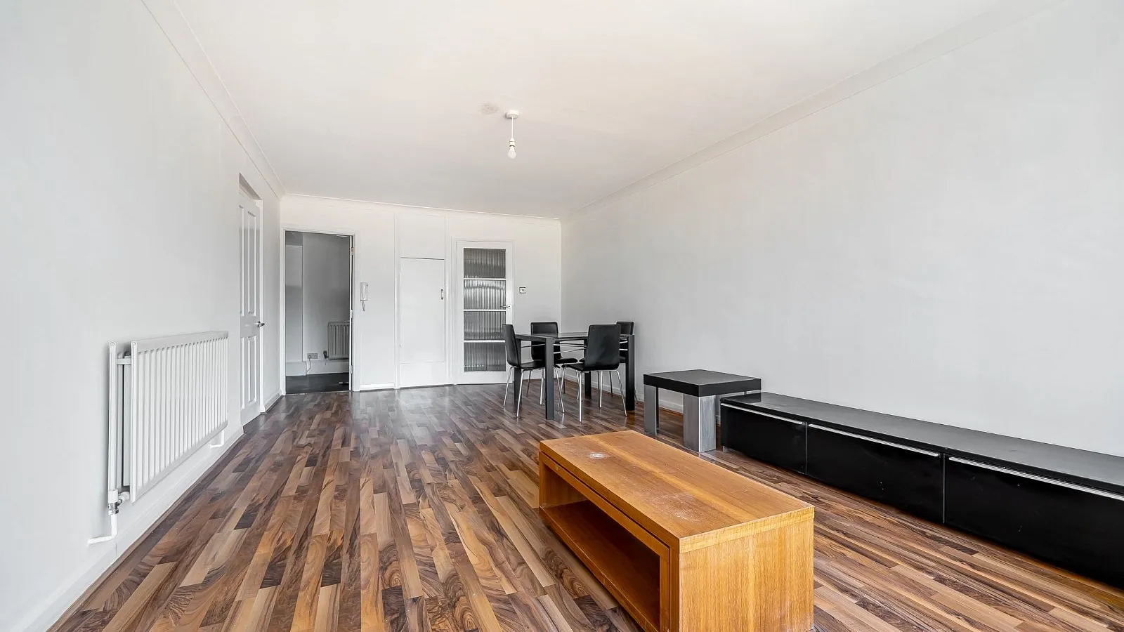 Flat Eversley Park Road in Greater London