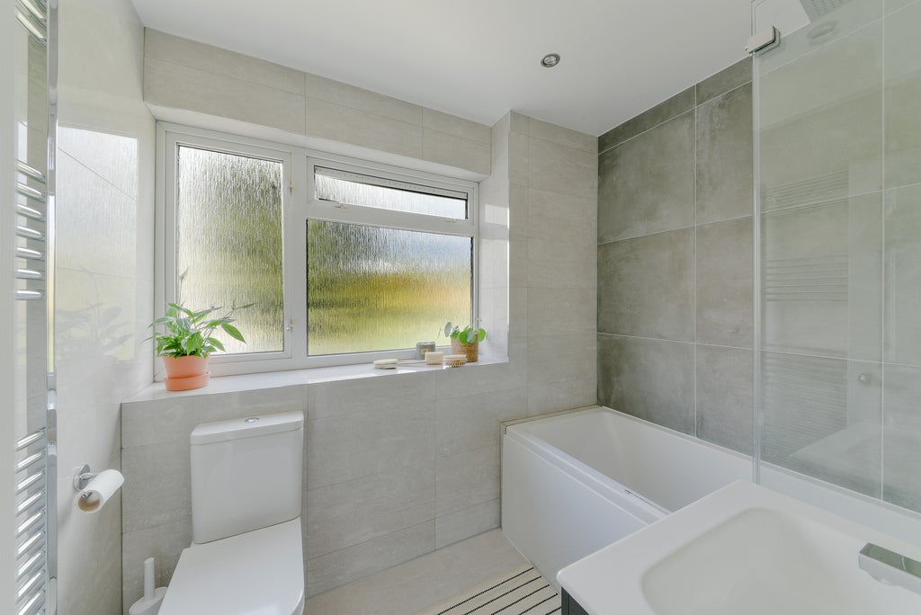 House Dray Gardens in Greater London