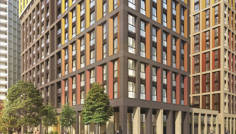 Flat Ponton Road in Greater London