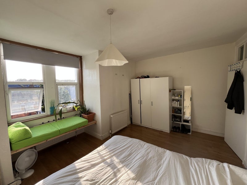 Room Green Lanes in Greater London