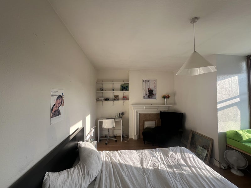 Room Green Lanes in Greater London