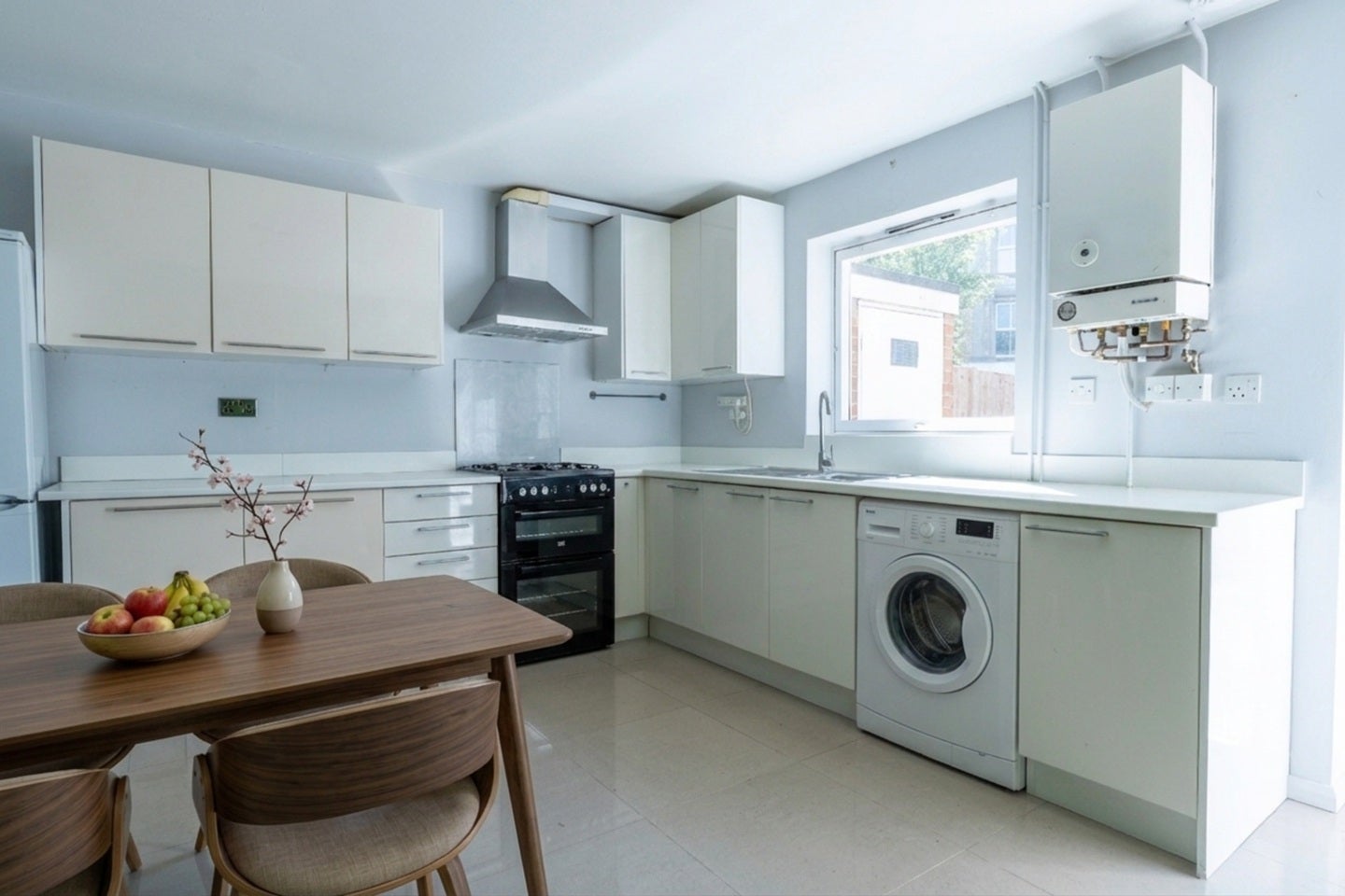 House Aplin Way in Greater London