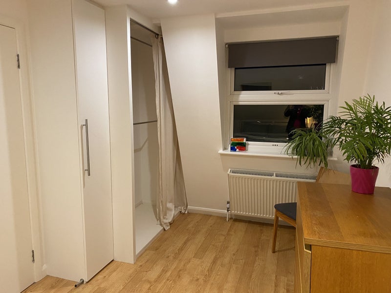 Room Merton Road in Greater London