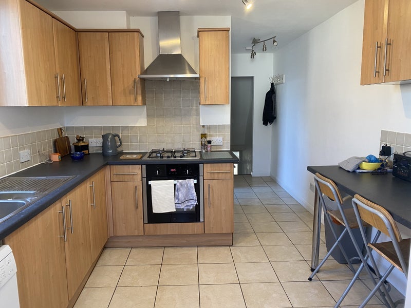 Room Merton Road in Greater London