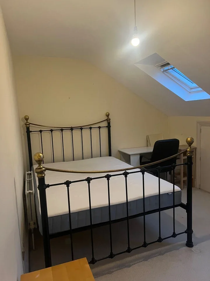 Flat Royal Park in Bristol
