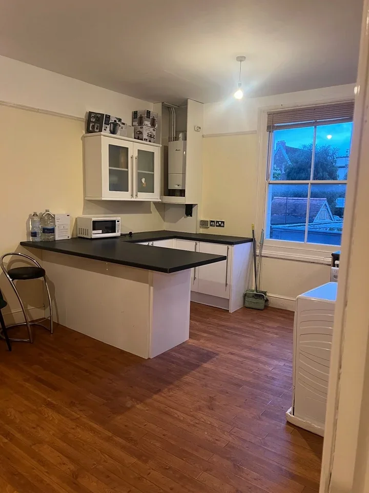 Flat Royal Park in Bristol