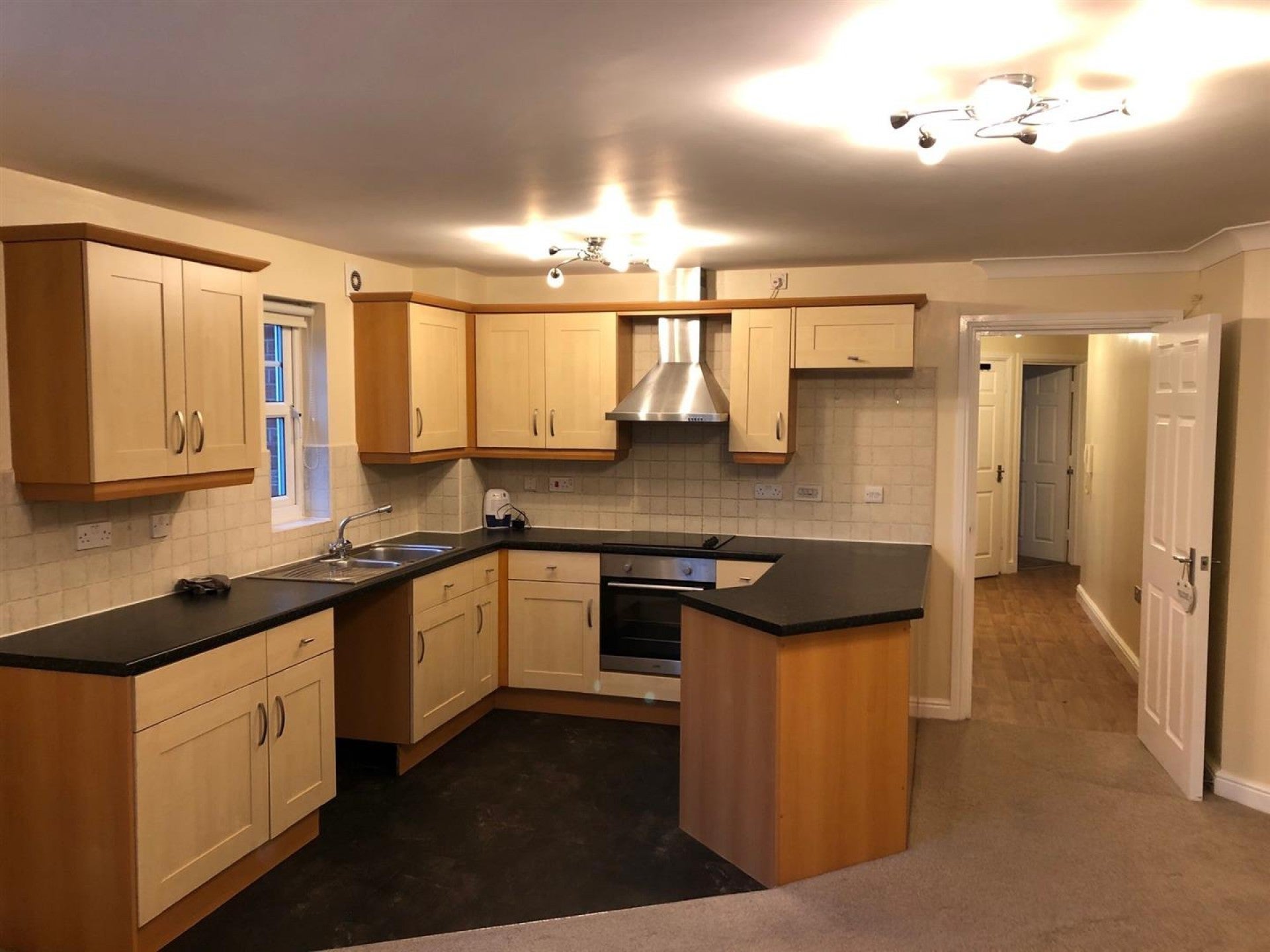 Flat Cromwell Avenue in Tameside