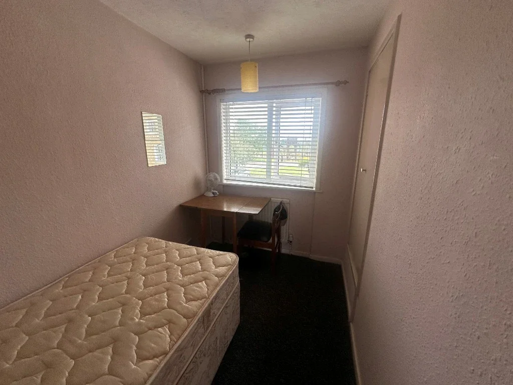 Room Doddridge Street in Northampton