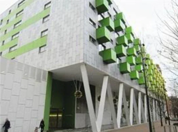 Flat Fanshawe Avenue in Greater London