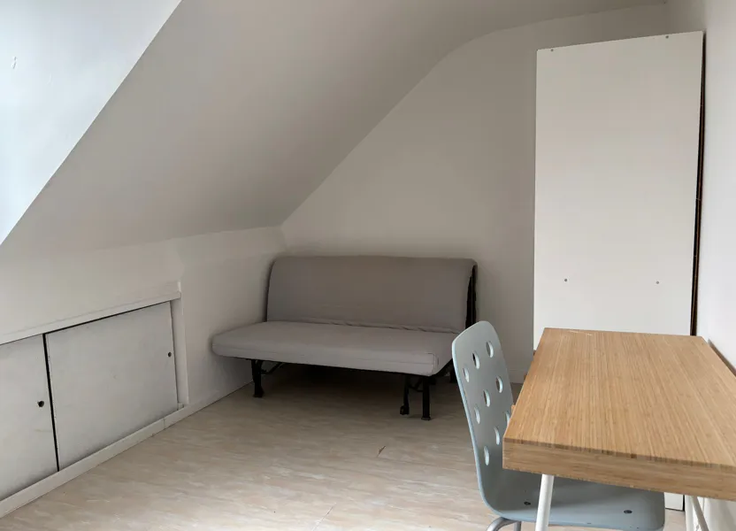 Flat Rue Jean Poulmarch in Paris