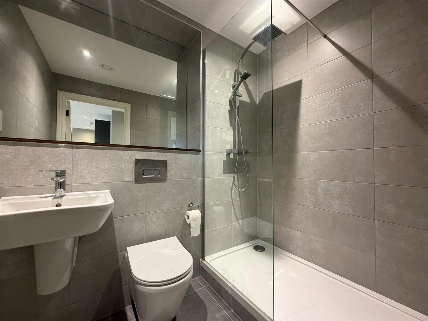 Flat Springwell Road in Leeds