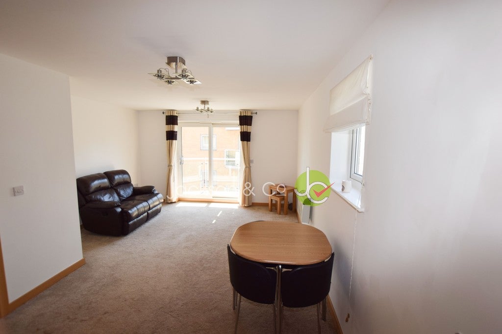 Flat Caelum Drive in Colchester