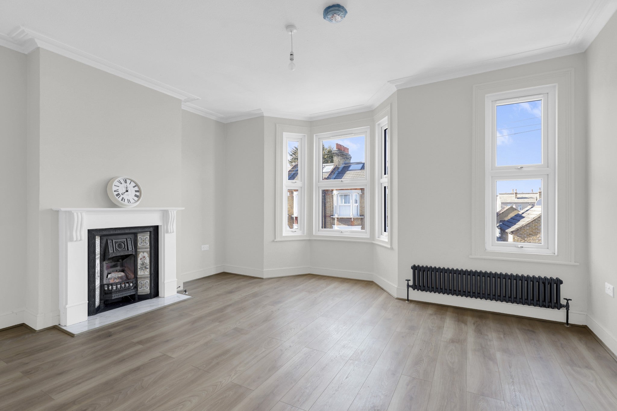 Flat Fernbrook Road in Greater London