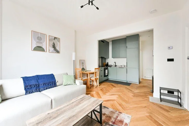 Flat Danbury Street in Greater London