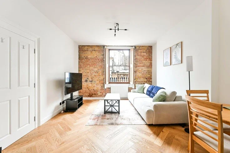 Flat Danbury Street in Greater London