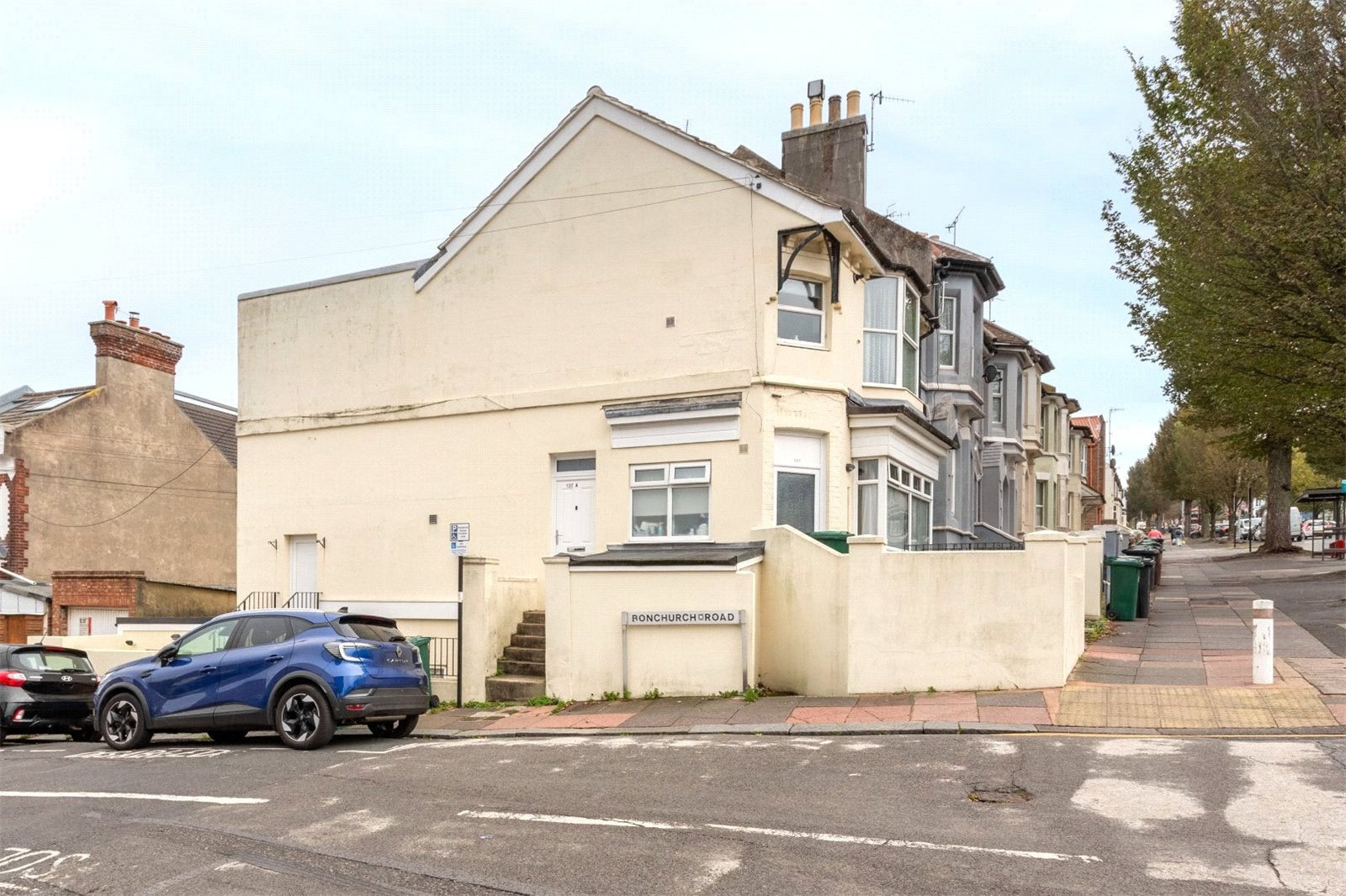 Flat Elm Grove in Brighton