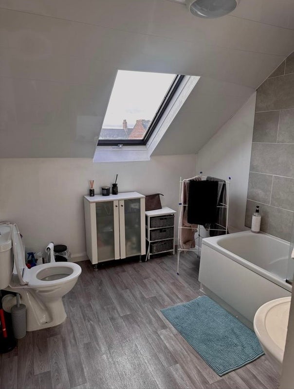 Room Biddlestone Road in Newcastle upon Tyne