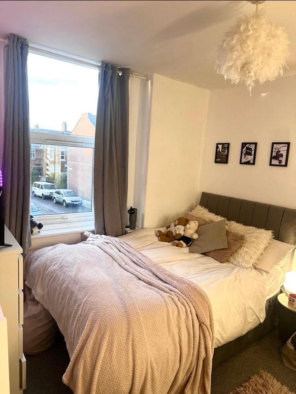 Room Biddlestone Road in Newcastle upon Tyne