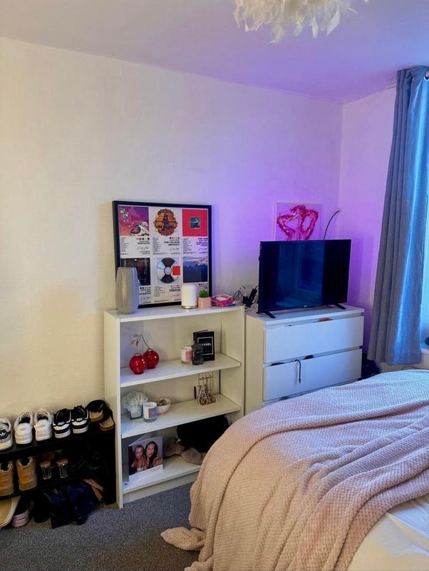 Room Biddlestone Road in Newcastle upon Tyne