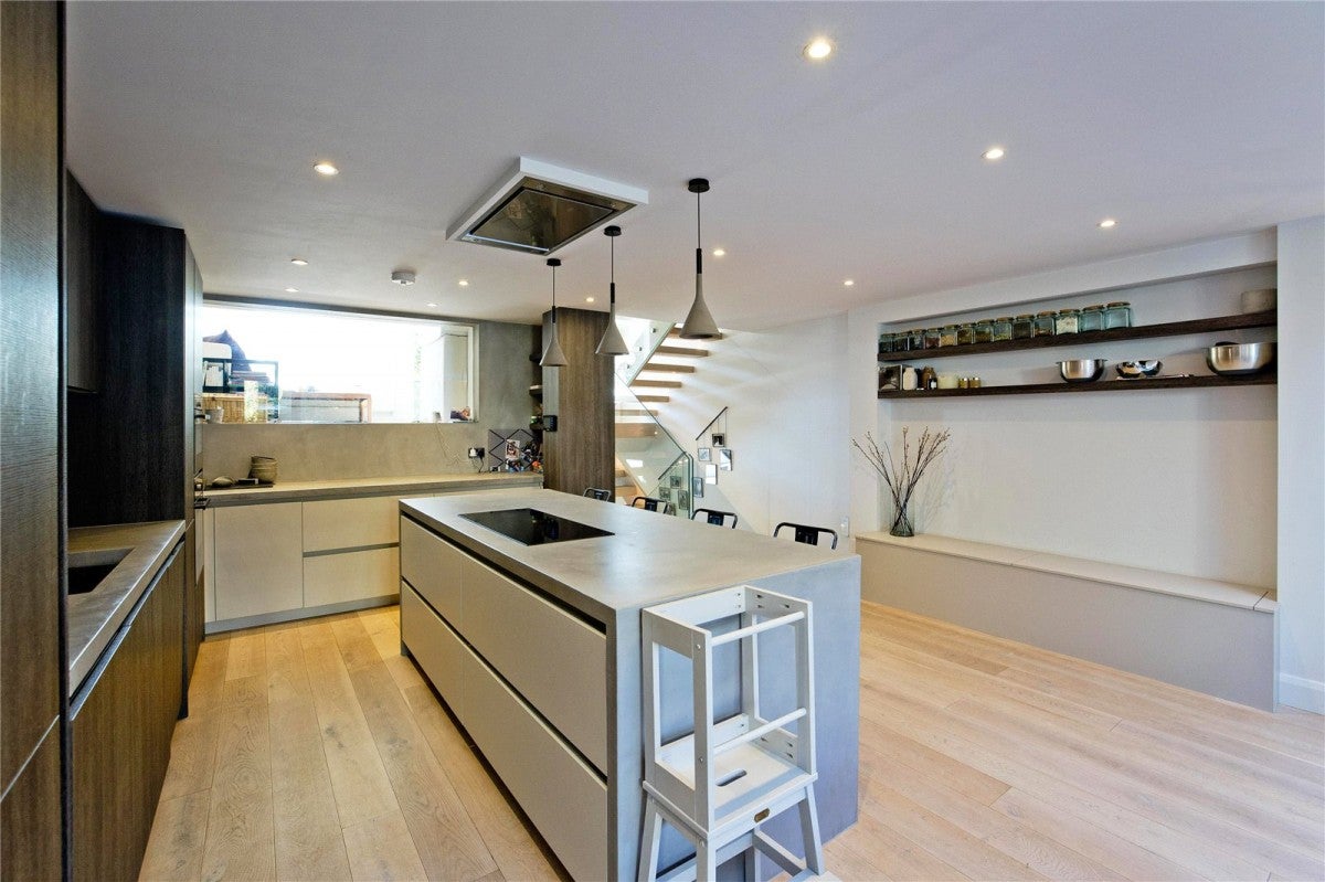 House Quickswood in Greater London