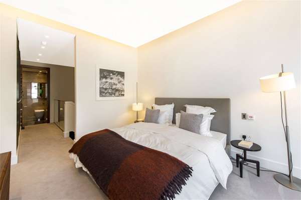 Flat Oxford Street in City of Westminster