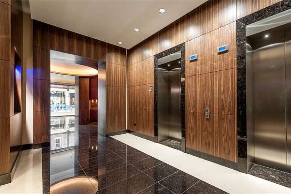 Flat Oxford Street in City of Westminster