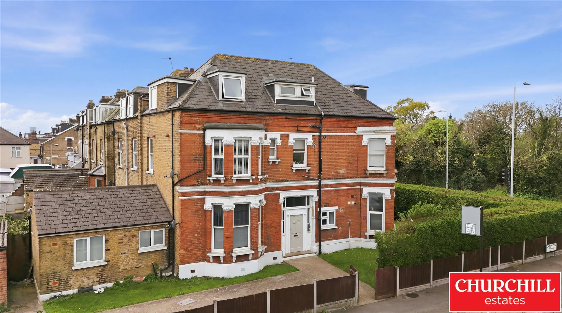House Hollybush Hill in Greater London