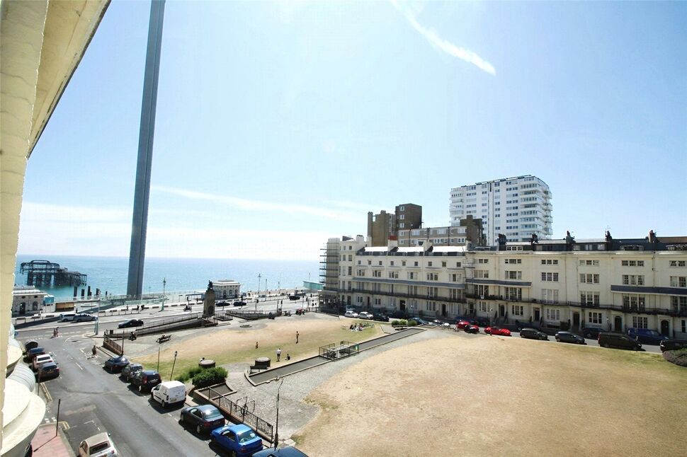 Flat Regency Square in Brighton
