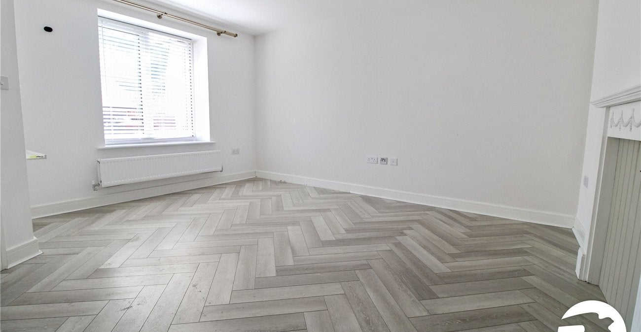House Lancaster Close in Ebbsfleet Garden City
