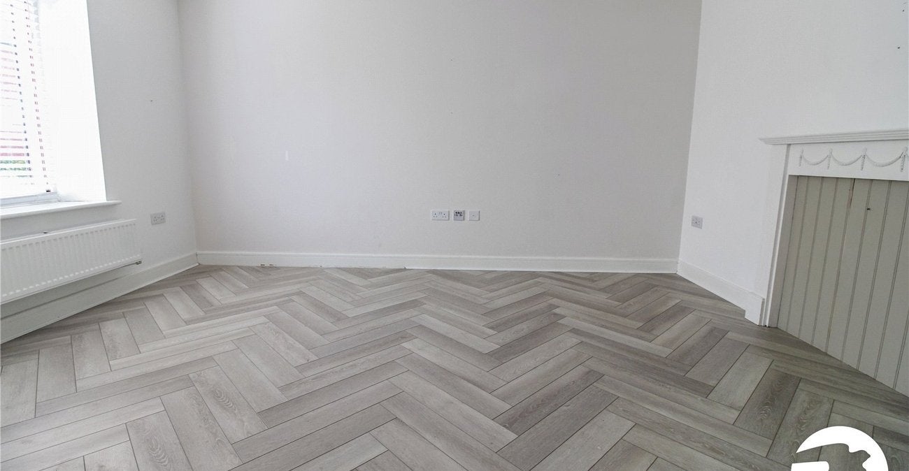 House Lancaster Close in Ebbsfleet Garden City