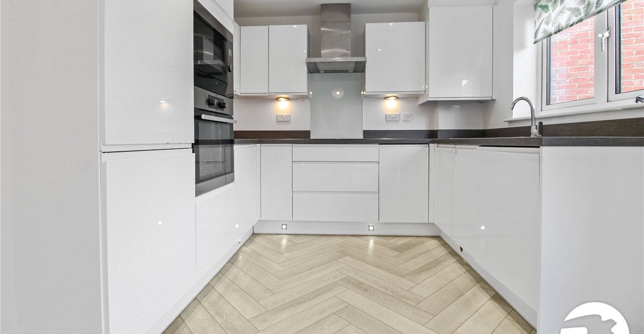 House Lancaster Close in Ebbsfleet Garden City