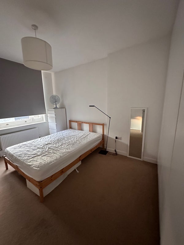 Room Queensway in City of Westminster