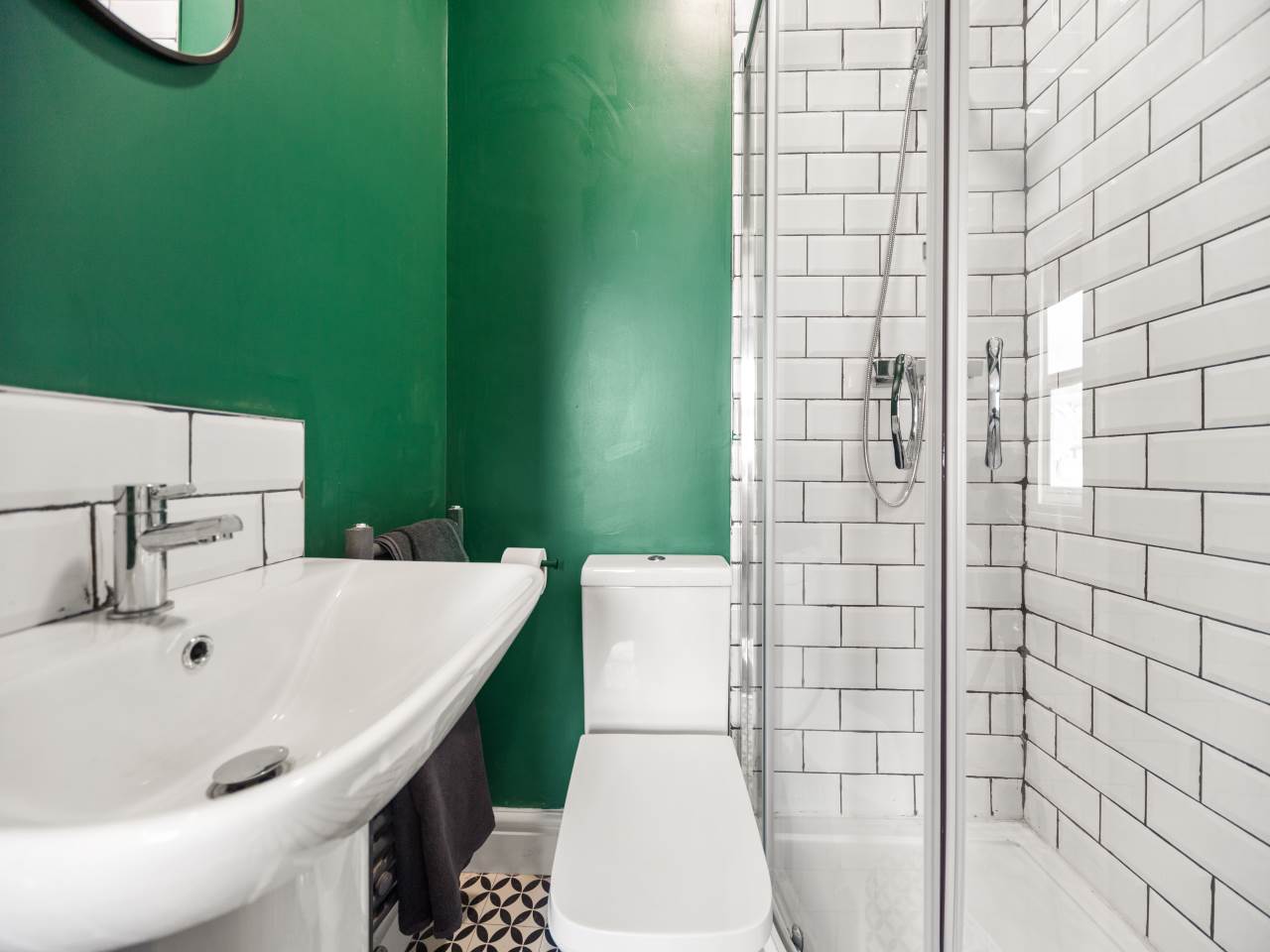 Room Bath Grove in Leeds
