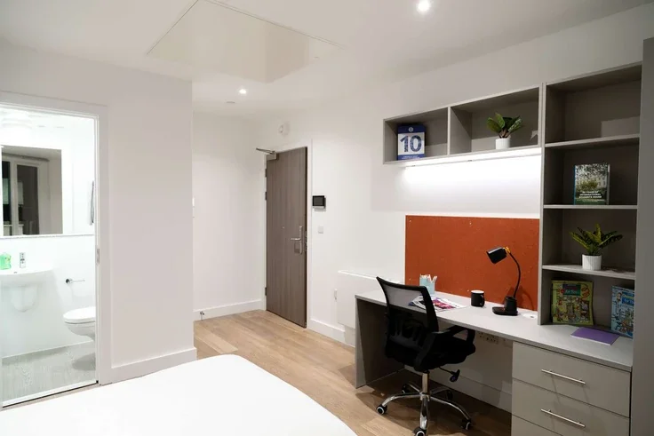 Flat Loughborough Street in Greater London