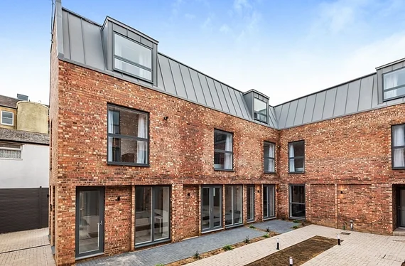 House Wells Walk in Greater London