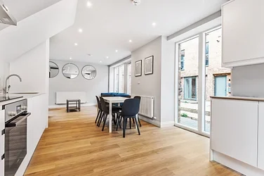 House Wells Walk in Greater London