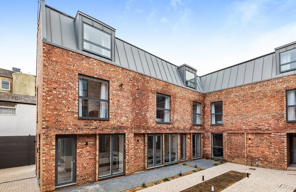 House Wells Walk in Greater London
