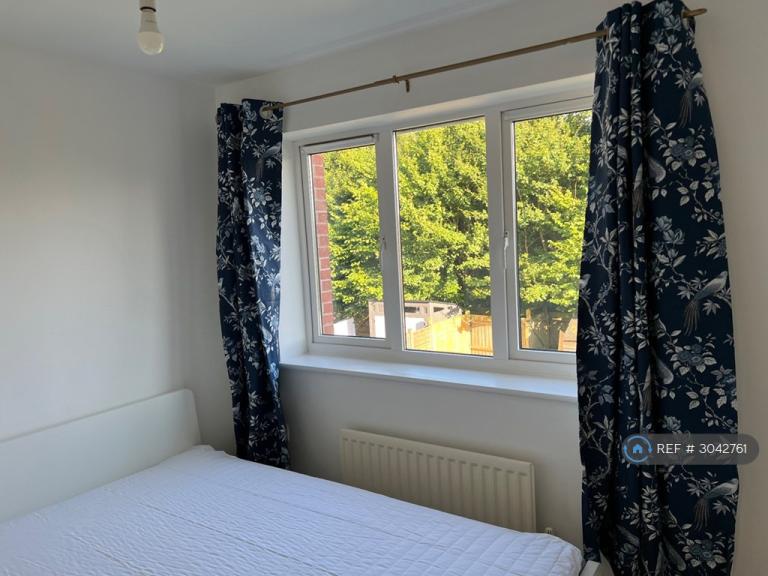 House Godwin Way in Stoke-on-Trent