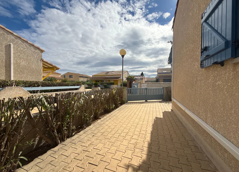 Flat Avenue de Las Illas in Sainte-Marie-la-Mer